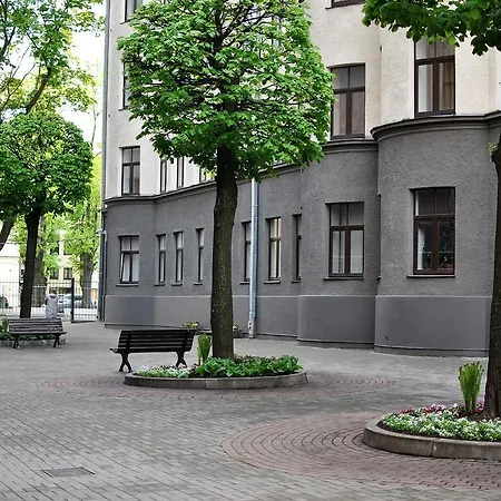In Embassy District 아파트 리가